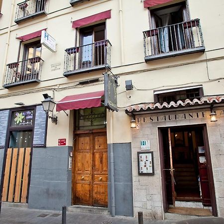 Hostal Abaaly Madrid Exterior foto